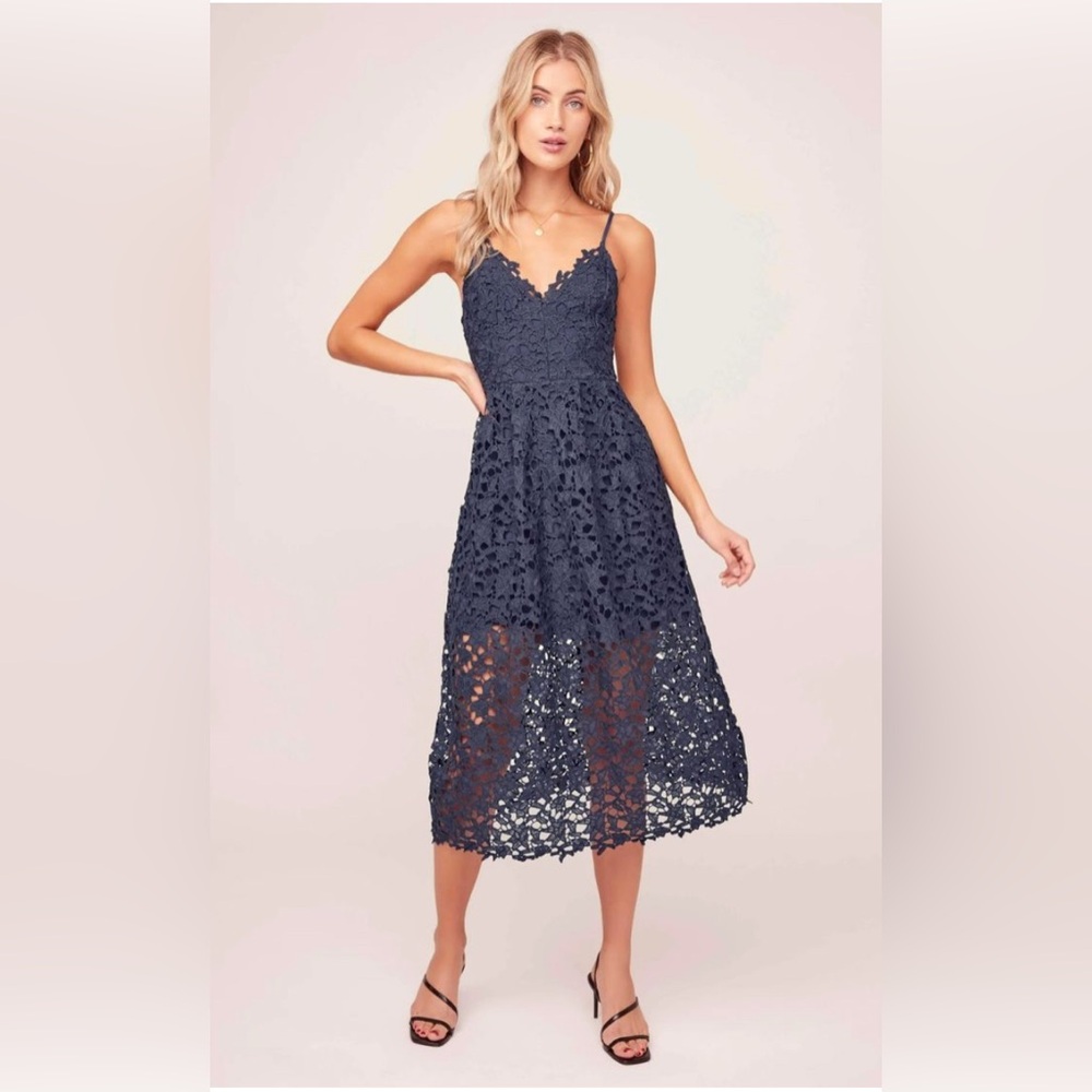 ASTR the Label navy lace midi dress BNWT